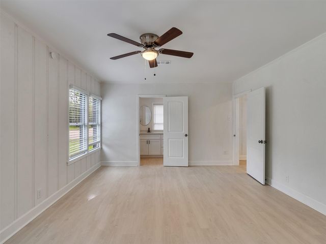 1300 Brazos Street, Rosenberg, TX 77471