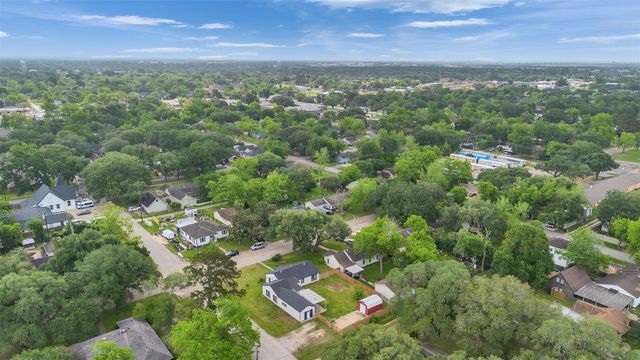 1300 Brazos Street, Rosenberg, TX 77471
