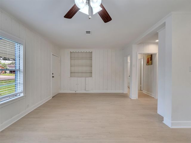 1300 Brazos Street, Rosenberg, TX 77471
