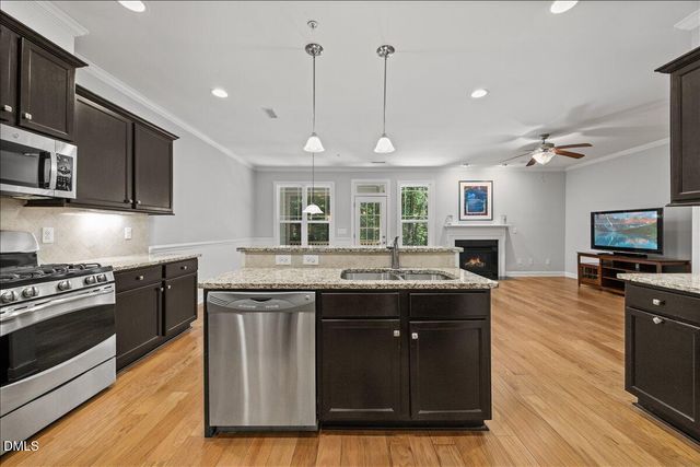 322 Rose Walk Lane, Carrboro, NC 27510
