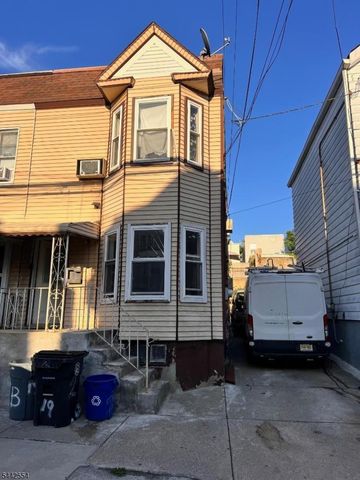 19 Highland Ave, Newark City, NJ 07104