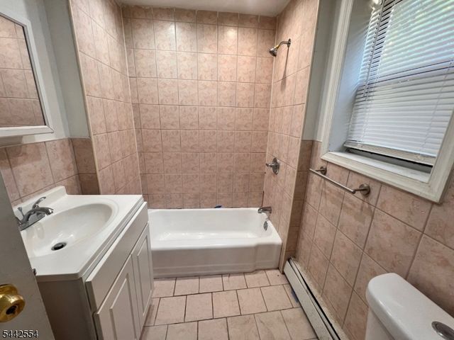 19 Highland Ave, Newark City, NJ 07104