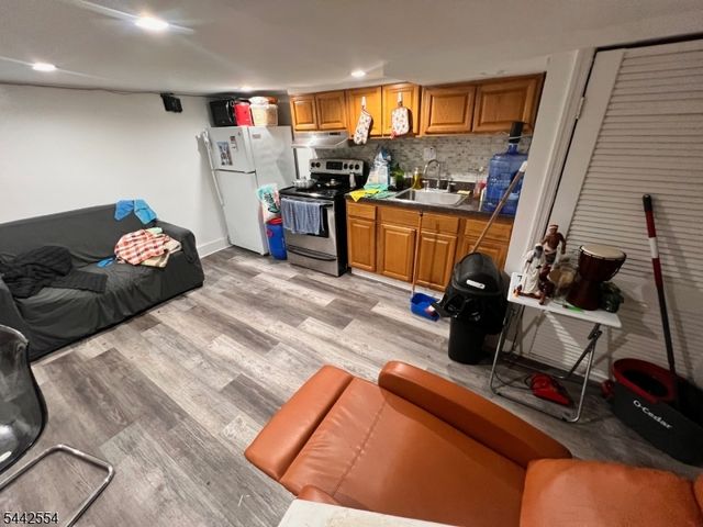 19 Highland Ave, Newark City, NJ 07104