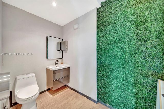 67 NW 166th Street, Miami, FL 33169