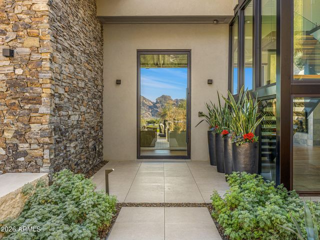 7540 N LAKESIDE Lane, Paradise Valley, AZ 85253