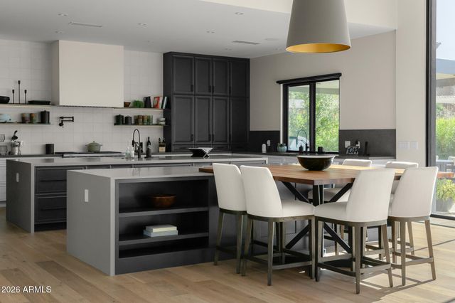 7540 N LAKESIDE Lane, Paradise Valley, AZ 85253