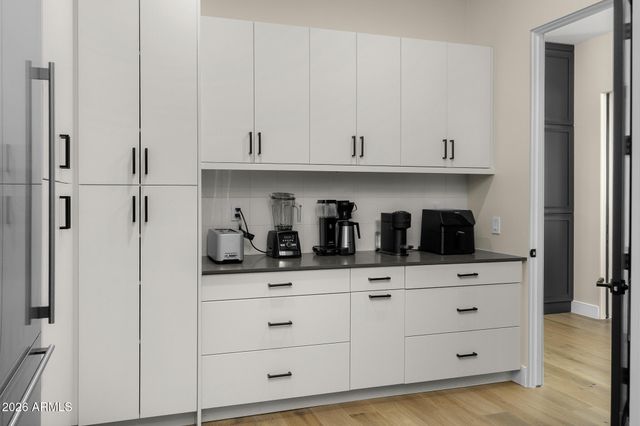 7540 N LAKESIDE Lane, Paradise Valley, AZ 85253