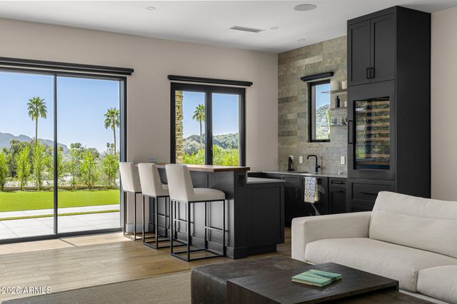 7540 N LAKESIDE Lane, Paradise Valley, AZ 85253