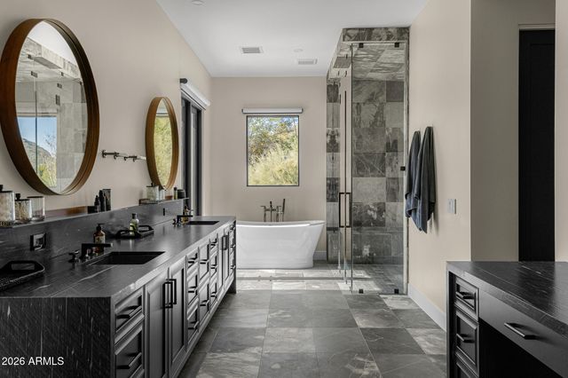 7540 N LAKESIDE Lane, Paradise Valley, AZ 85253