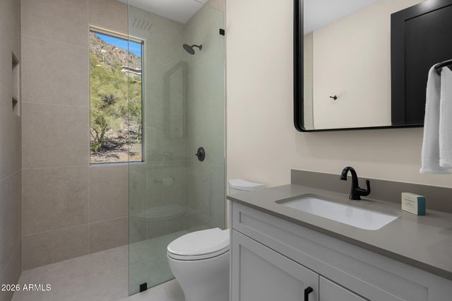 7540 N LAKESIDE Lane, Paradise Valley, AZ 85253