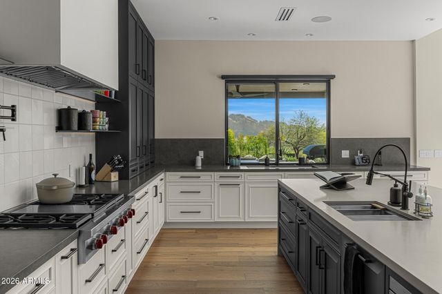 7540 N LAKESIDE Lane, Paradise Valley, AZ 85253