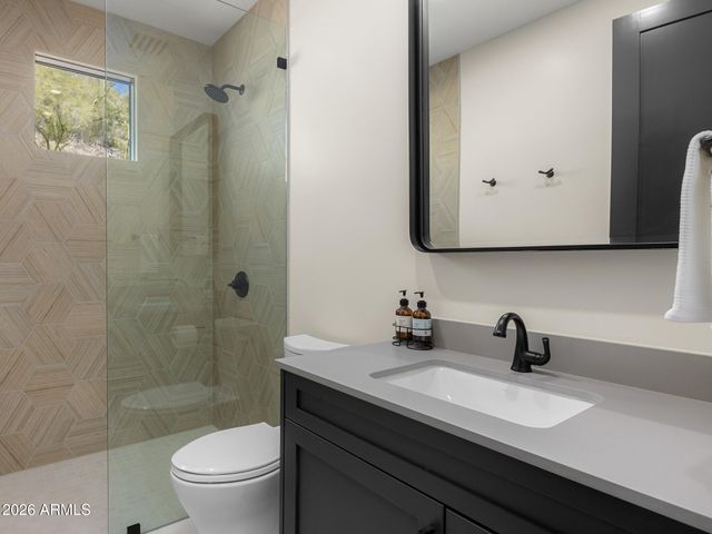 7540 N LAKESIDE Lane, Paradise Valley, AZ 85253