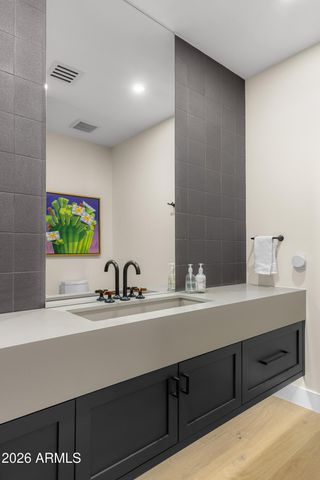 7540 N LAKESIDE Lane, Paradise Valley, AZ 85253