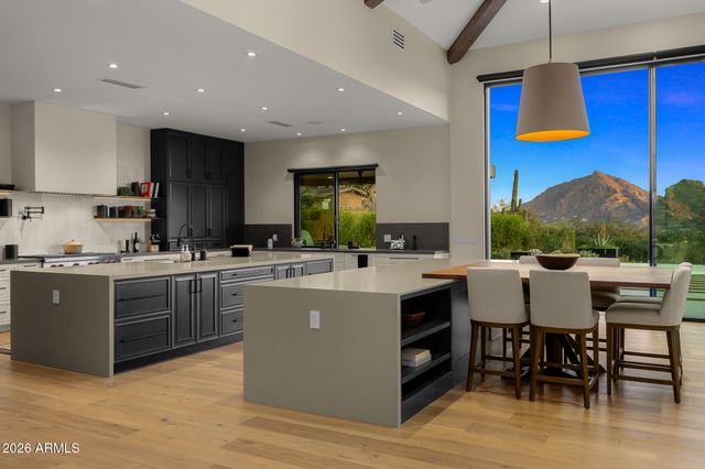 7540 N LAKESIDE Lane, Paradise Valley, AZ 85253