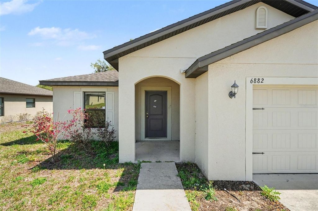 Image 2 of property listing at 6882 REDBAY DRIVE, Brooksville, FL 34602