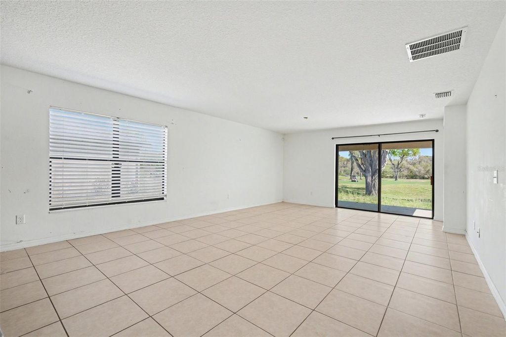 Image 10 of property listing at 6882 REDBAY DRIVE, Brooksville, FL 34602