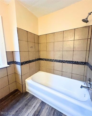 3258 E Berkshire Road, Cleveland Heights, OH 44118