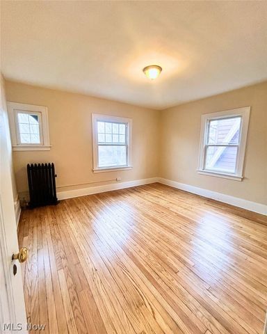 3258 E Berkshire Road, Cleveland Heights, OH 44118