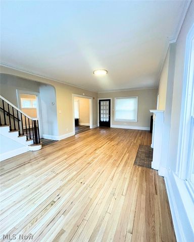 3258 E Berkshire Road, Cleveland Heights, OH 44118