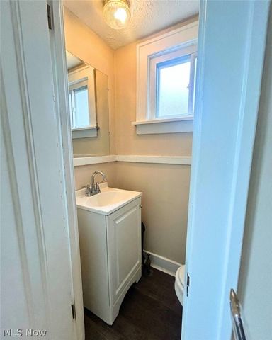 3258 E Berkshire Road, Cleveland Heights, OH 44118