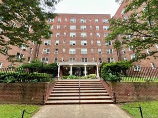 105-25 64th Ave 1H, Forest Hills, NY 11375