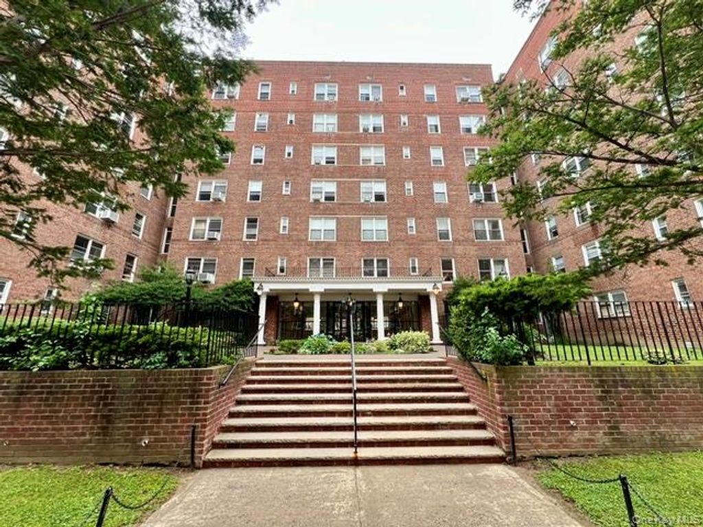 105-25 64th Ave 1H, Forest Hills, NY 11375