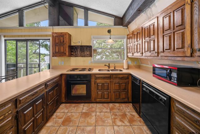 227 County Road 2268, Mineola, TX 75773