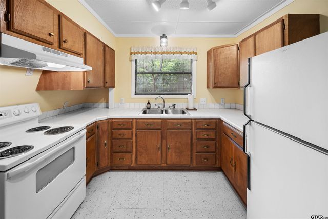 227 County Road 2268, Mineola, TX 75773