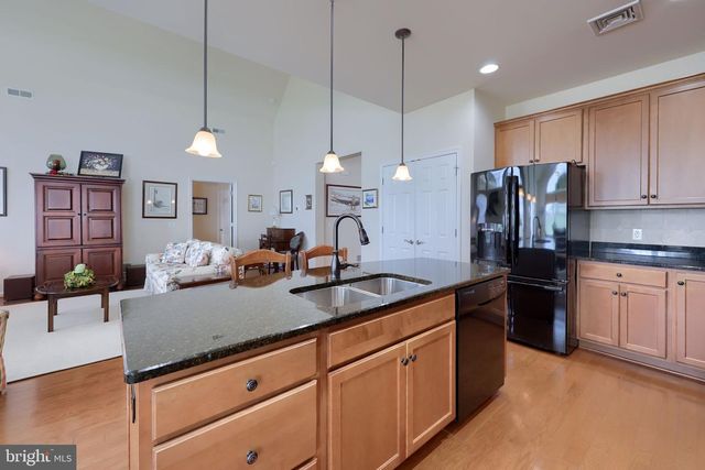 1444 EMERSON DR, Mount Joy, PA 17552