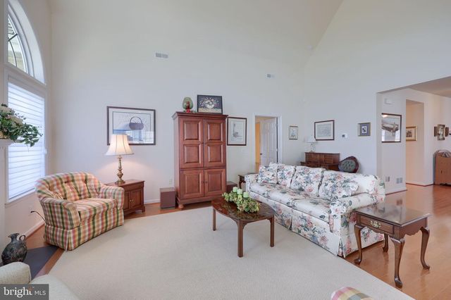 1444 EMERSON DR, Mount Joy, PA 17552