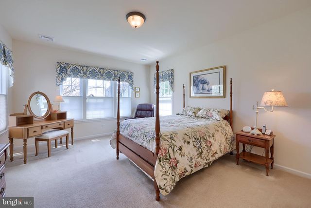 1444 EMERSON DR, Mount Joy, PA 17552