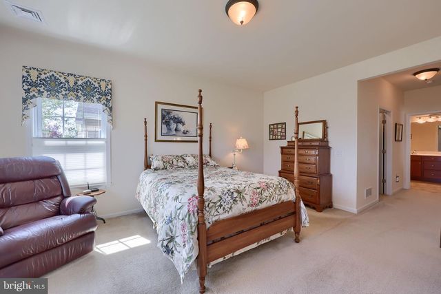 1444 EMERSON DR, Mount Joy, PA 17552