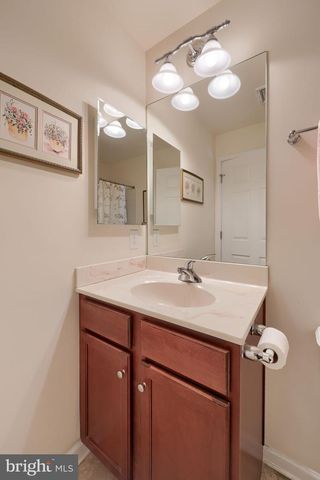 1444 EMERSON DR, Mount Joy, PA 17552