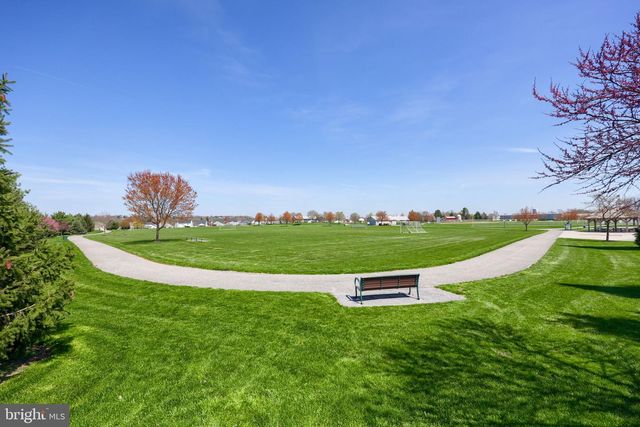 1444 EMERSON DR, Mount Joy, PA 17552