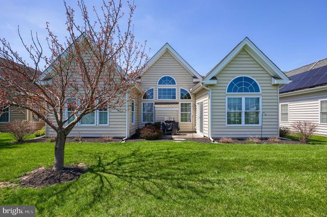 1444 EMERSON DR, Mount Joy, PA 17552