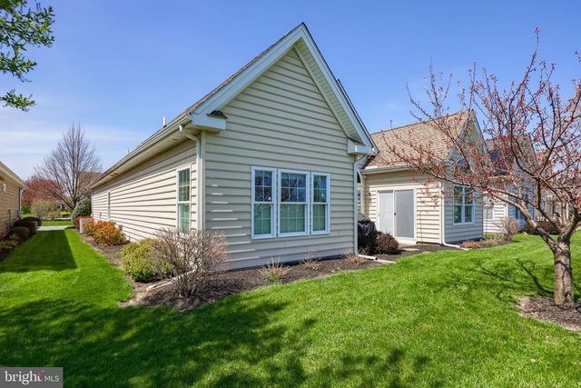 1444 EMERSON DR, Mount Joy, PA 17552