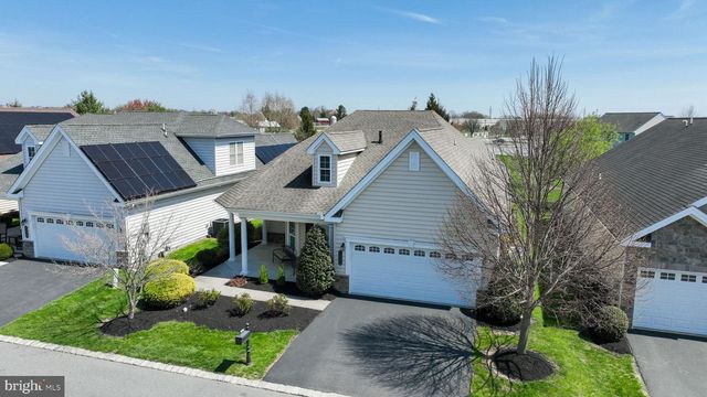 1444 EMERSON DR, Mount Joy, PA 17552