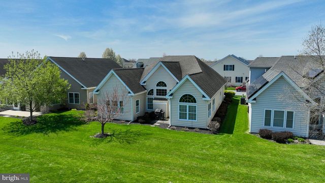 1444 EMERSON DR, Mount Joy, PA 17552