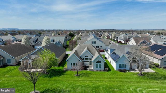 1444 EMERSON DR, Mount Joy, PA 17552