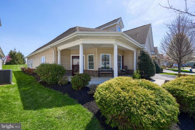 1444 EMERSON DR, Mount Joy, PA 17552