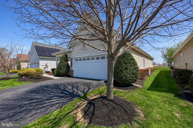 1444 EMERSON DR, Mount Joy, PA 17552