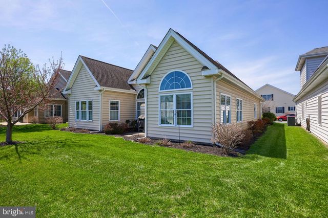 1444 EMERSON DR, Mount Joy, PA 17552