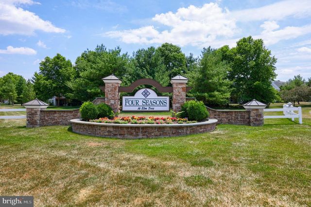1444 EMERSON DR, Mount Joy, PA 17552
