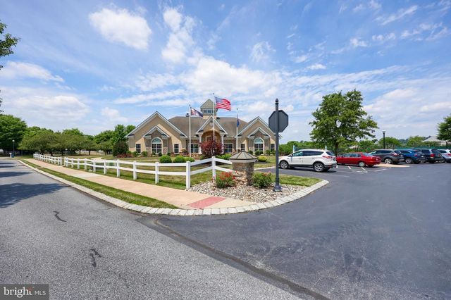 1444 EMERSON DR, Mount Joy, PA 17552