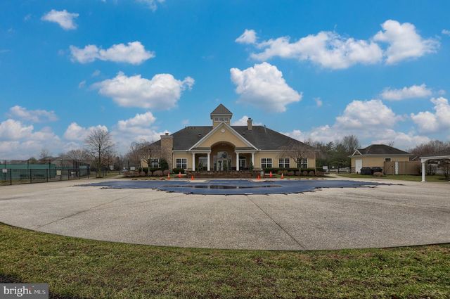 1444 EMERSON DR, Mount Joy, PA 17552