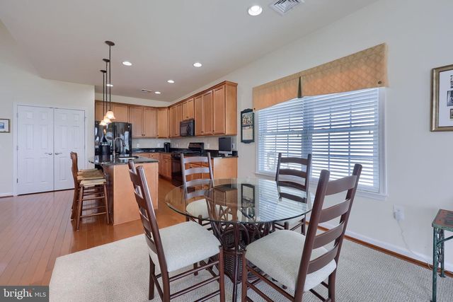 1444 EMERSON DR, Mount Joy, PA 17552