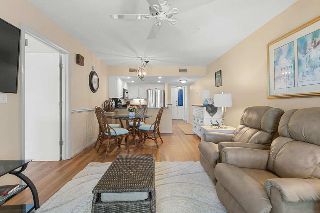 Image 12 of property listing at 2905 Atrium Villa Drive 2905, Seabrook Island, SC 29455