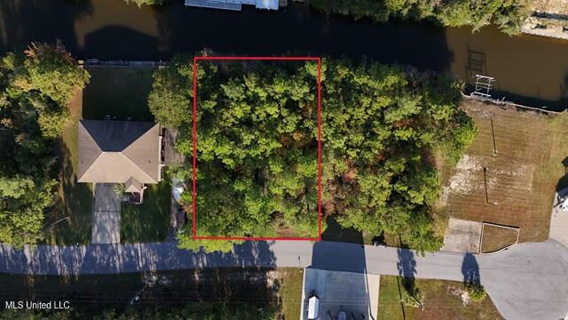 3526 Lumahai Place, Diamondhead, MS 39525