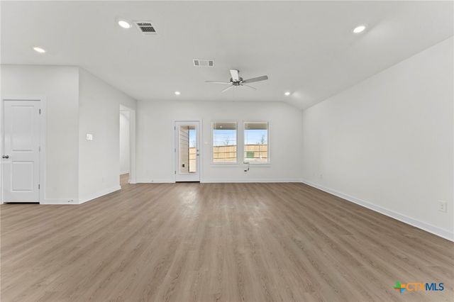 111 Falling Star Circle, San Marcos, TX 78666