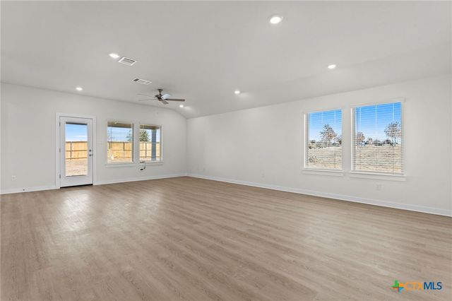 111 Falling Star Circle, San Marcos, TX 78666